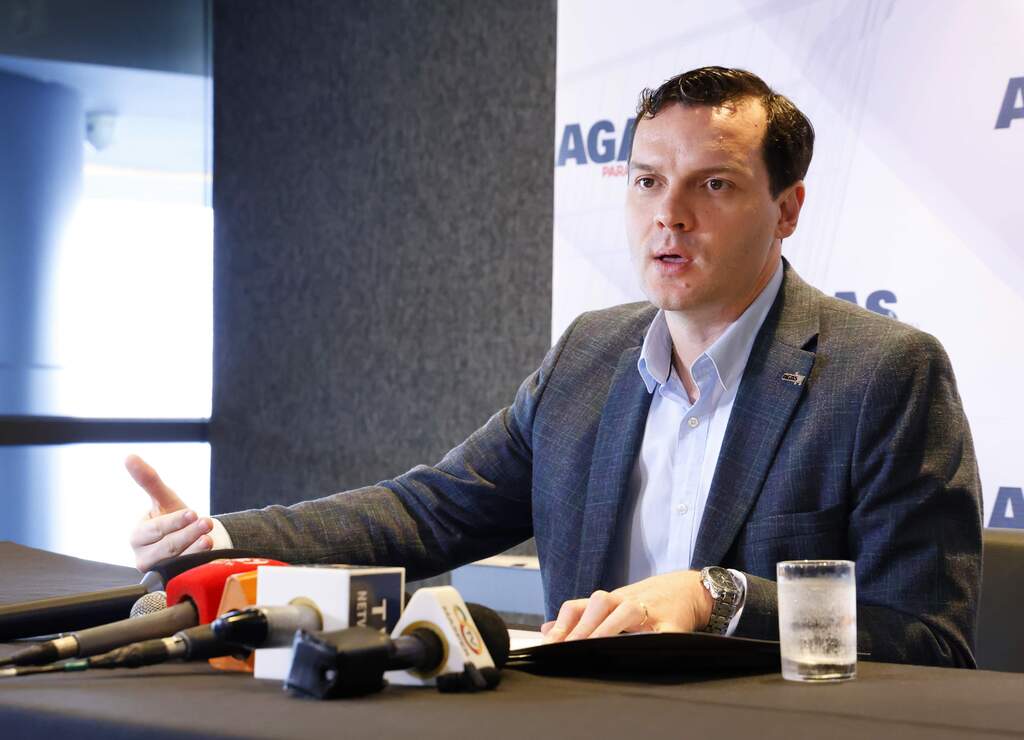 Peruzzo Junior toma posse e projeta crescimento da AGAS